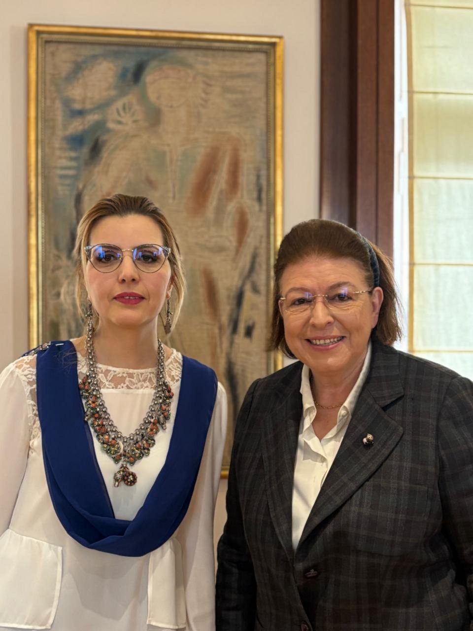 Η Υπουργός Πολιτισμού Λίνα Μενδώνη με την πρέσβη της Αλγερίας Zaina Benhabouche