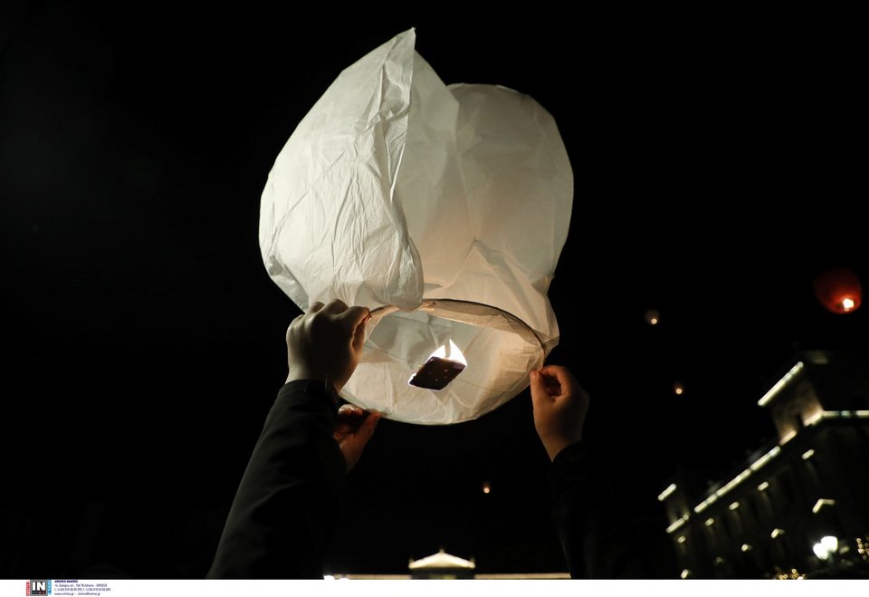 Νύχτα των ευχών: Χιλιάδες φαναράκια γέμισαν τον αθηναϊκό ουρανό -Φωτογραφία: Intimenews/ΚΑΜΣΗΣ ΔΗΜΟΣΘΕΝΗΣ 