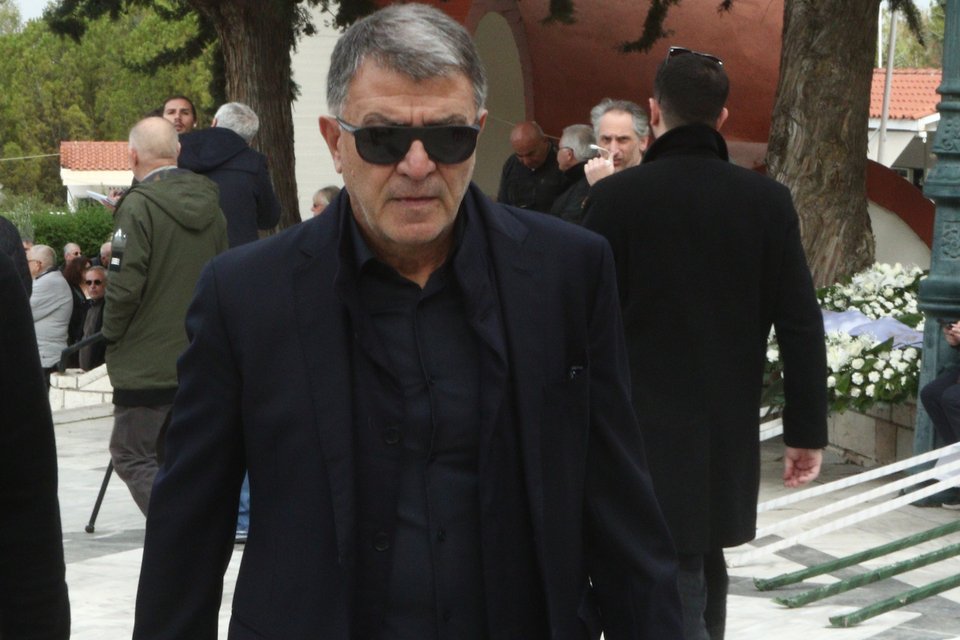 Τάκης Λεμονής