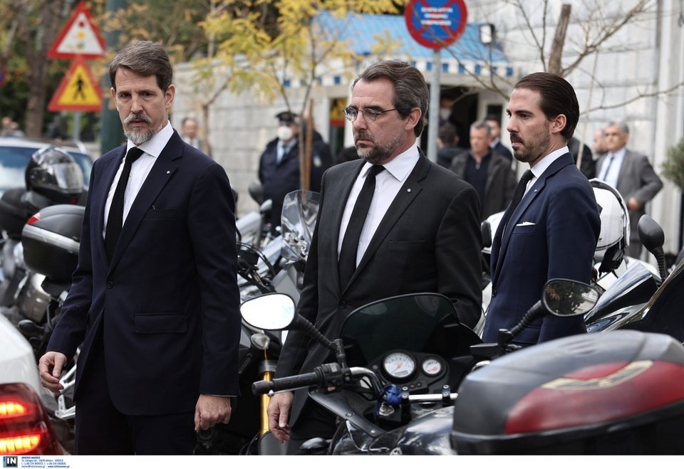 Οι γιοι του τέως βασιλιά Κωνσταντίνου, Νικόλαος, Παύλος και Φίλιππος, στο Μέγαρο Μαξίμου / Φωτογραφία: Intimenews