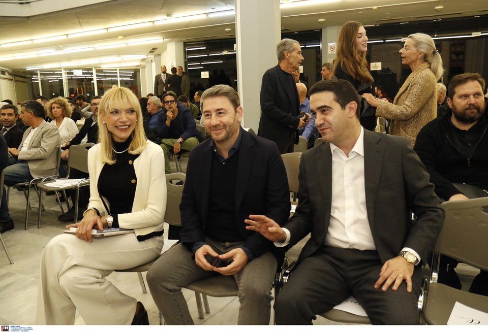 Χριστίνα Τσιλιγκίρη με τον Νίκο Ανδρουλάκη και τον Μιχάλη Κατρίνη / Φωτογραφία: Intimenews/ΚΑΡΑΤΖΑΣ ΚΩΣΤΑΣ  