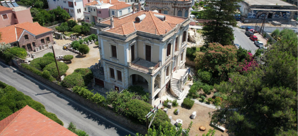 Άποψη του κτηρίου του Παλαιού Μουσείου και του Υποστατικού