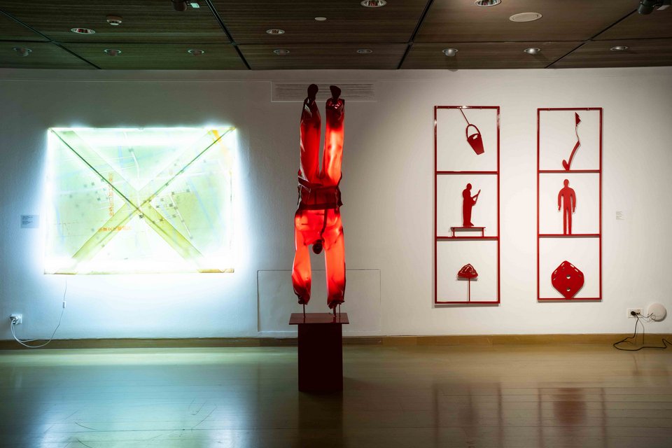 Έργα του Γιώργου Λάππα από την έκθεση Αδειάζει, γεμίζει, το φως. Photo credit: Αλεξάνδρα Μασμανίδη