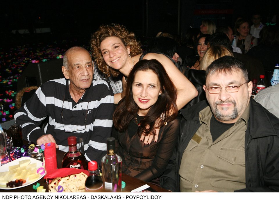 2008 Ιερά οδός - Απονομή πλατινένιου στον Πασχάλη Τερζή. Δημήτρης Μητροπάνος με τη σύζυγό του, Βένια, Μαργαρίτα Μάτσα-Ιάσων Τριανταφυλλίδης