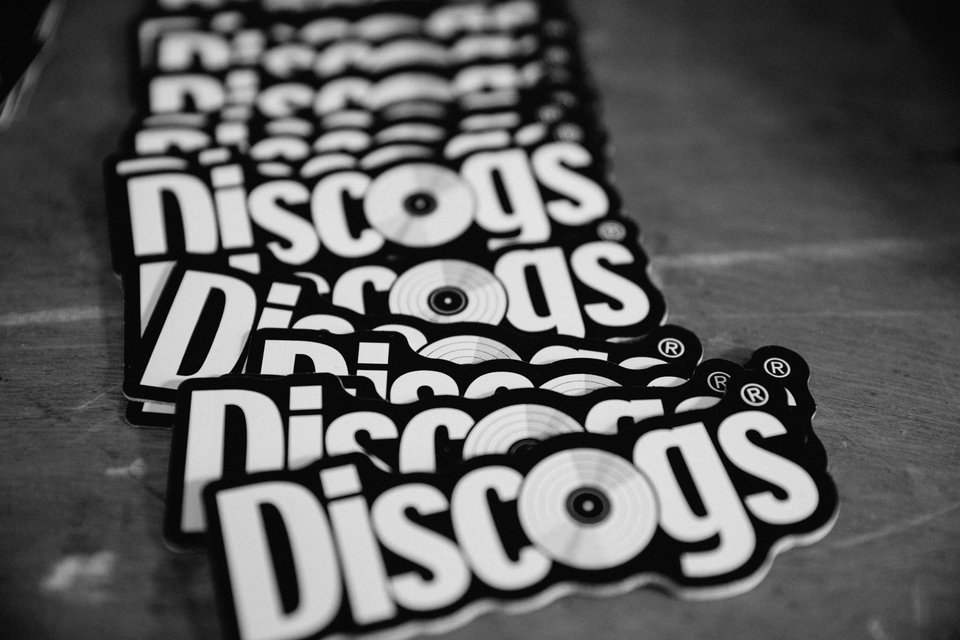 Ο ιστότοπος έχει γίνει μια από τις πιο εκτεταμένες αγορές για φυσικά μουσικά μέσα / DISCOGS