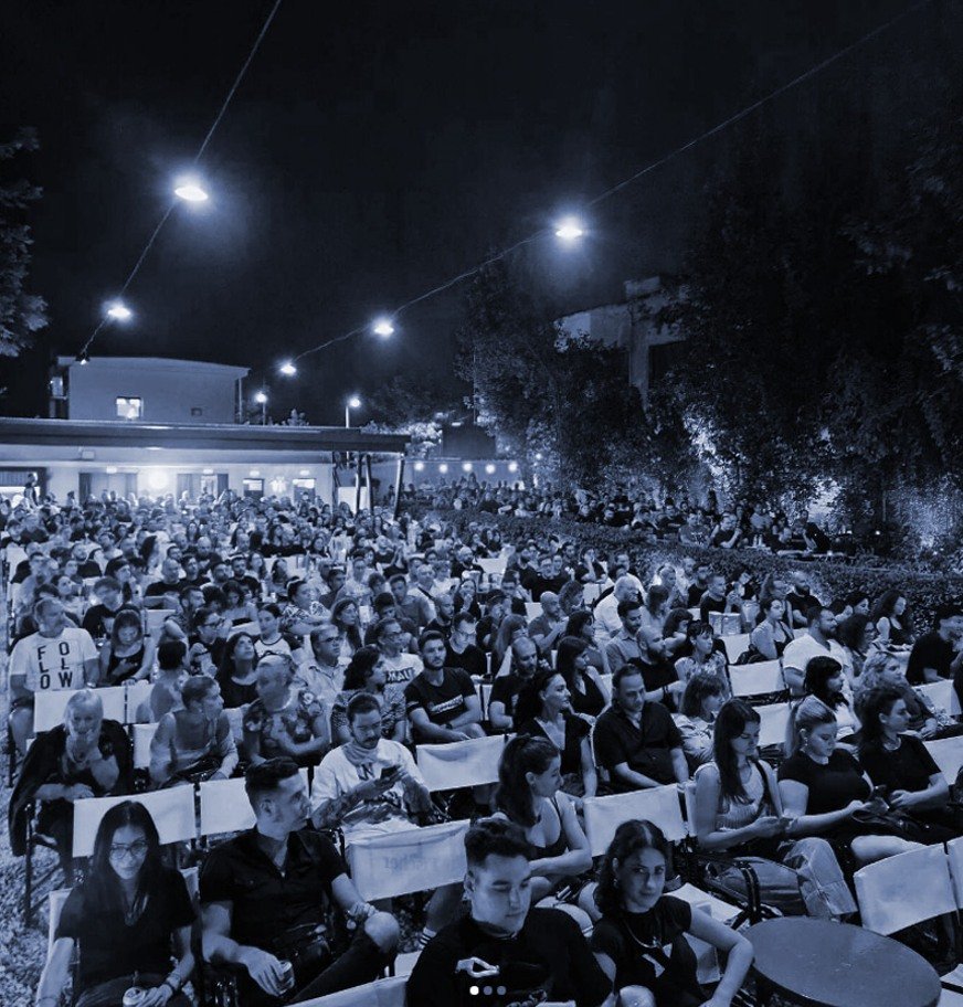 Πλήθος κόσμου συρρέει στις προβολές του Midnight Express / Facebook / Midnight Express