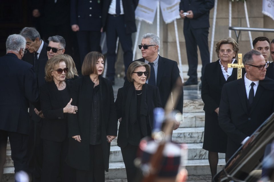 Η Νόρα Μαντζαβίνου, η Δάφνη Σημίτη και η κόρη της Μαριλένα