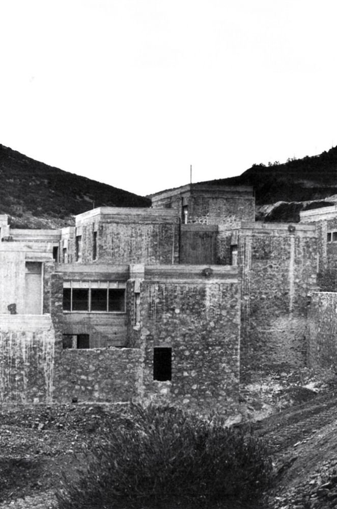 Εκατό χρόνια αρχιτεκτονική στην Ελλάδα σε εκατό κτίρια (1924-2024) θα έχουν την ευκαιρία να δουν όσοι βρεθούν στο ΚΠΙΣΝ