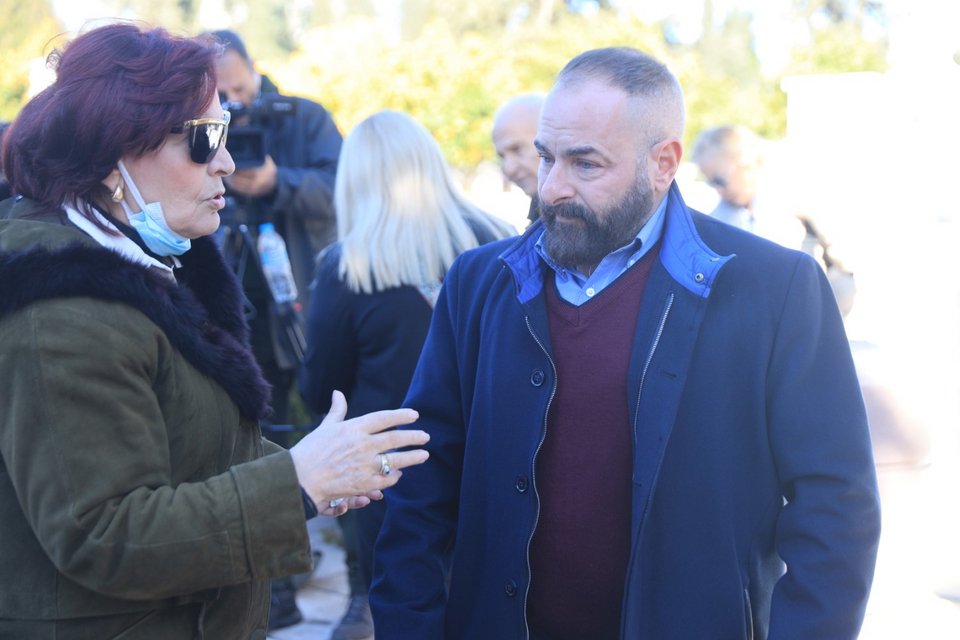 Ο δημοσιογράφος και φίλος της Καίτης Γκρέυ, Νίκος Νικόλιζας