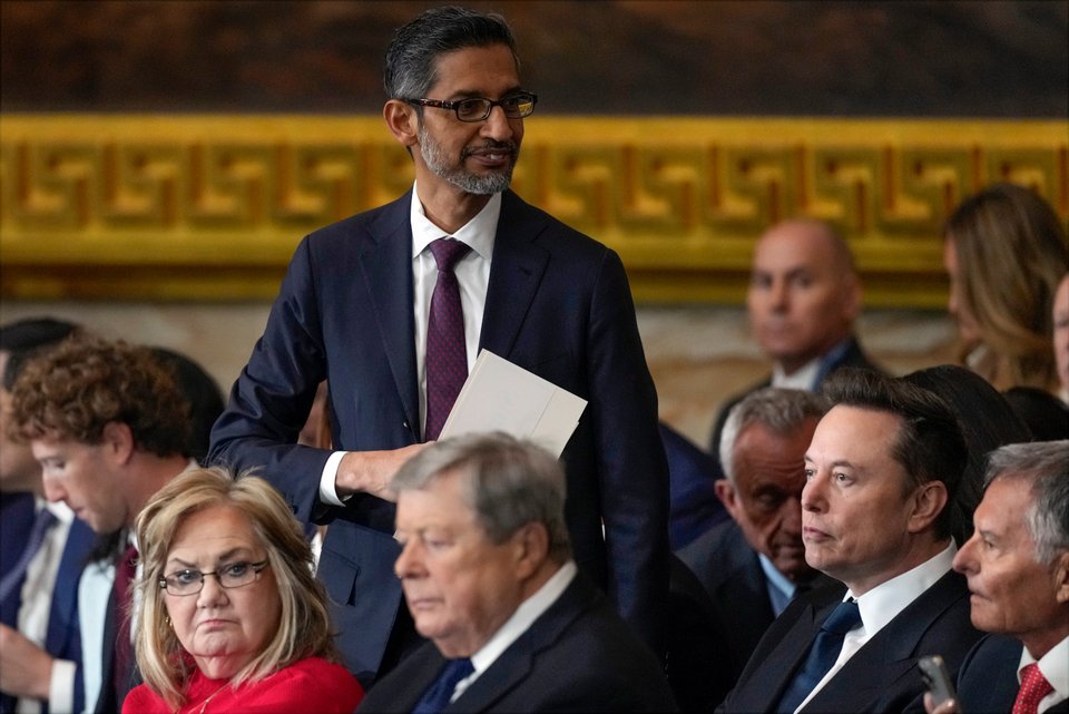 Η μητέρα του Τζέι Ντι Βανς δίπλα στον πατέρα της Μελάνια Τραμπ