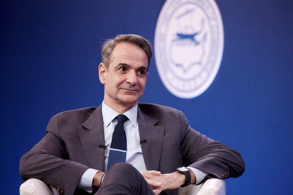 Ο Κυριάκος Μητσοτάκης στη συζήτηση με τον Ενρίκο Λέττα / Φωτογραφία: Δημήτρης Παπαμήτσος/Γρ. Τύπου Πρωθυπουργού