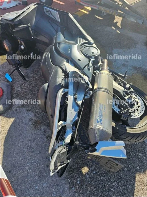 Το μηχανάκι που οδηγούσε ο άτυχος άνδρας που παρασύρθηκε