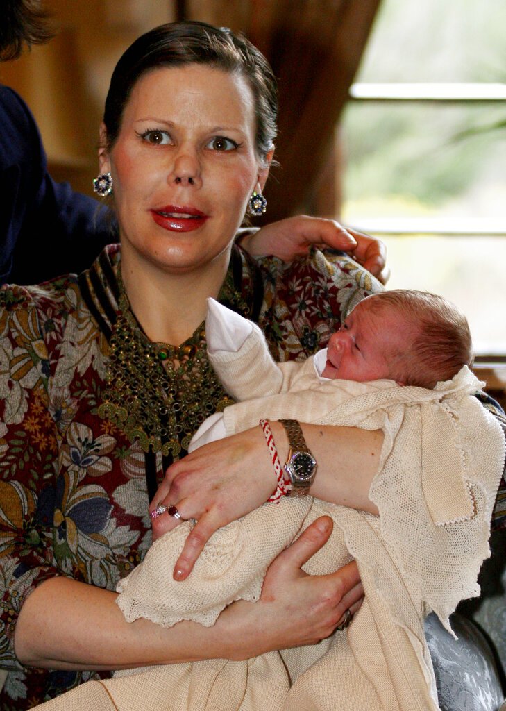 Η πριγκίπισσα Καλίνα με τον γιο της το 2007 