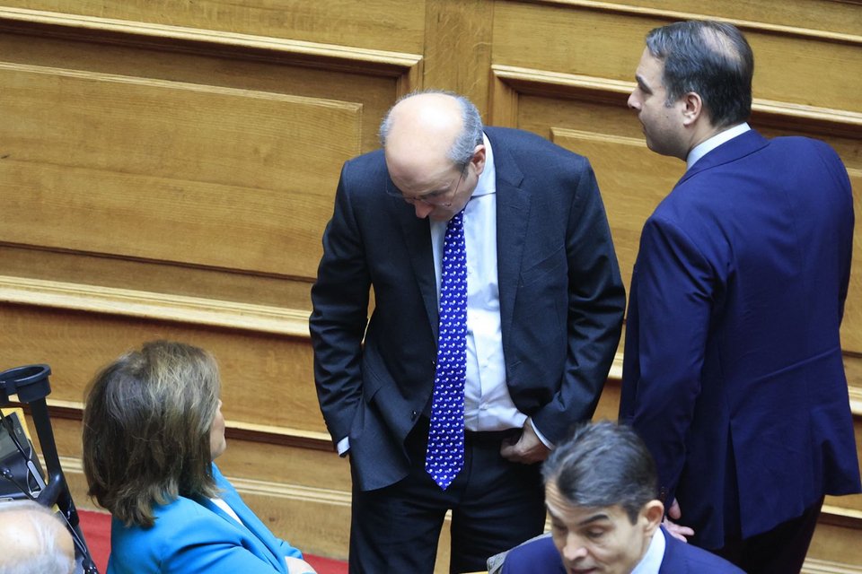 Ο ΥΠΟΙΚ Κωστής Χατζηδάκης και η Ντόρα Μπακογιάννη