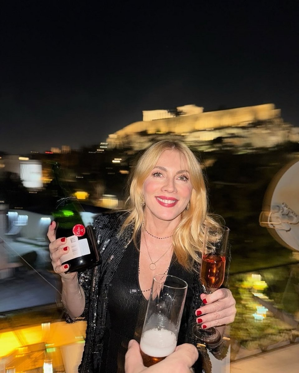 Η Σμαράγδα Καρύδη διοργάνωσε ένα dinner party στο σπίτι της