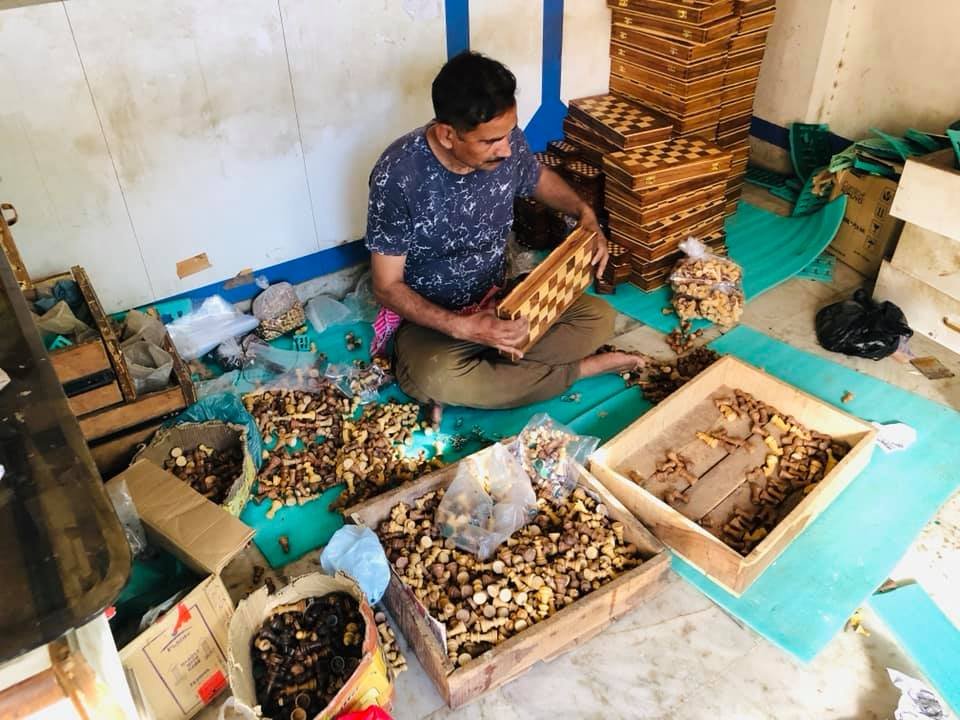 Από όλες τις φιγούρες, οι ιππότες θεωρούνται οι πιο δύσκολες και απαιτούν τη μεγαλύτερη επιδεξιότητα / CHESS EMPIRE