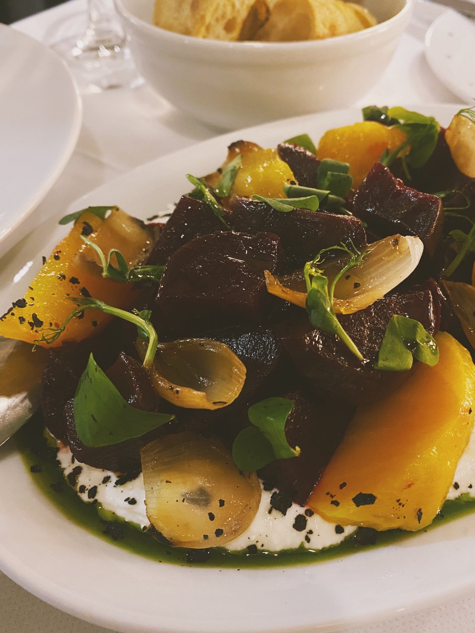 Η σαλάτα με το παντζάρι / Φωτογραφία: Μάνος Λειβαδάρος/iefimerida