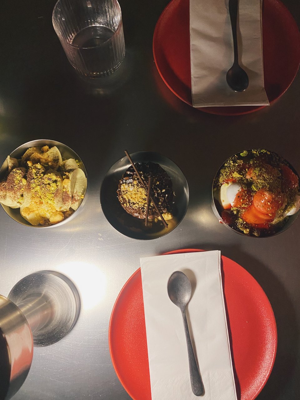 Τα γλυκά του pastry chef Λάμπρου Ζαρκαδούλα  / Φωτογραφία: Μάνος Λειβαδάρος/iefimerida