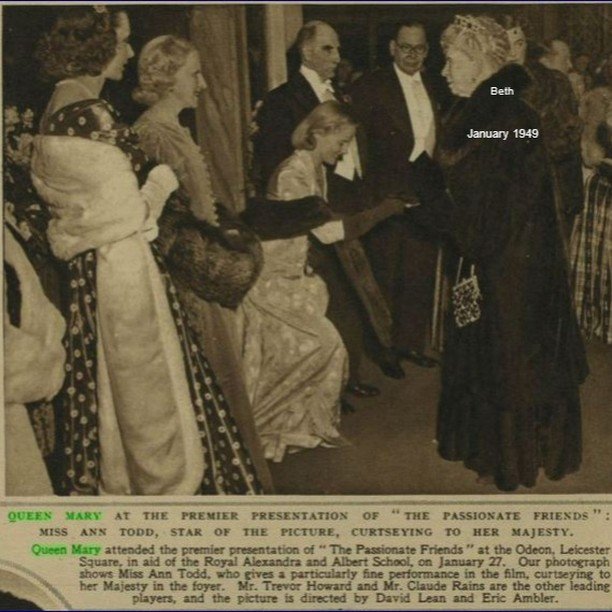 Η βασίλισσα Μαίρη με την τιάρα