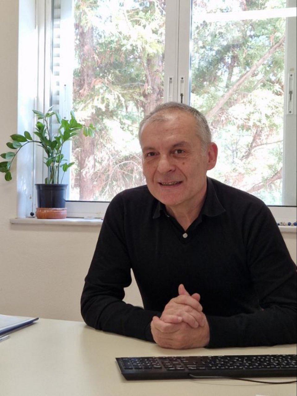 O ψυχίατρος Άγγελος Κομπορόζος