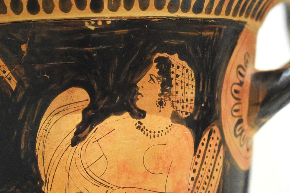 Η χρυσή βροχή του Δία σε έναν βοιωτικό κρατήρα