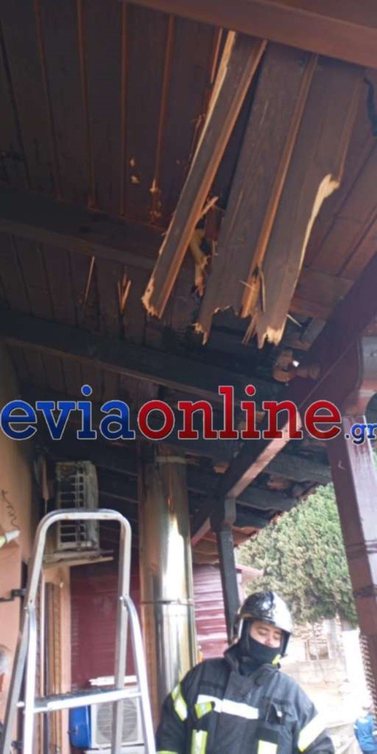 Οι πυροσβέστες προχώρησαν άμεσα στην κατάσβεση της φωτιάς