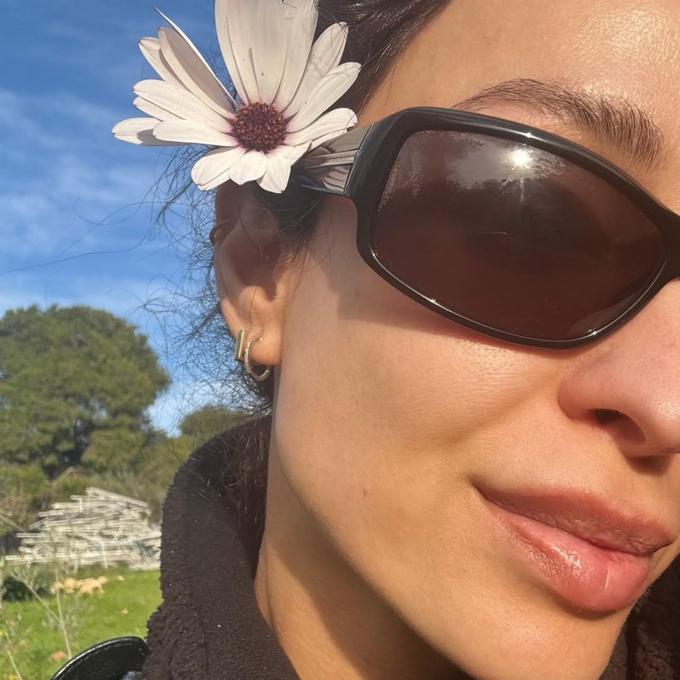 Μητέρα και γιος απόλαυσαν μία βόλτα στην εξοχή