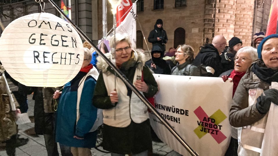 Omas gegen Rechts, Γιαγιάδες εναντίον της ακροδεξιάς στο Μόναχο