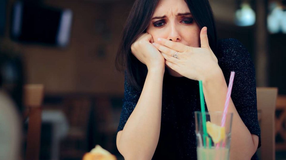 Συμβαίνει σε όλους μας και, όταν αρχίσει, συχνά δεν... σταματάει / PEXELS