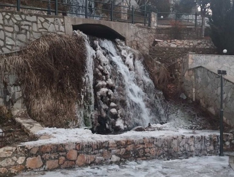 O παγωμένος καταρράκτης στην Έδεσσα / ΕΡΤ