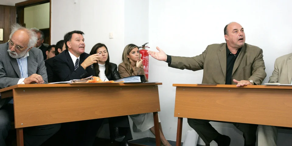 ΑΛέξης Κούγιας και Αχιλλέας Μπέος σε παλαιότερη αντιπαράθεση