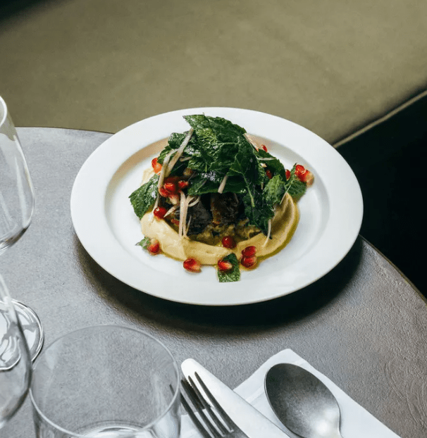 OMA με ελληνική κουζίνα