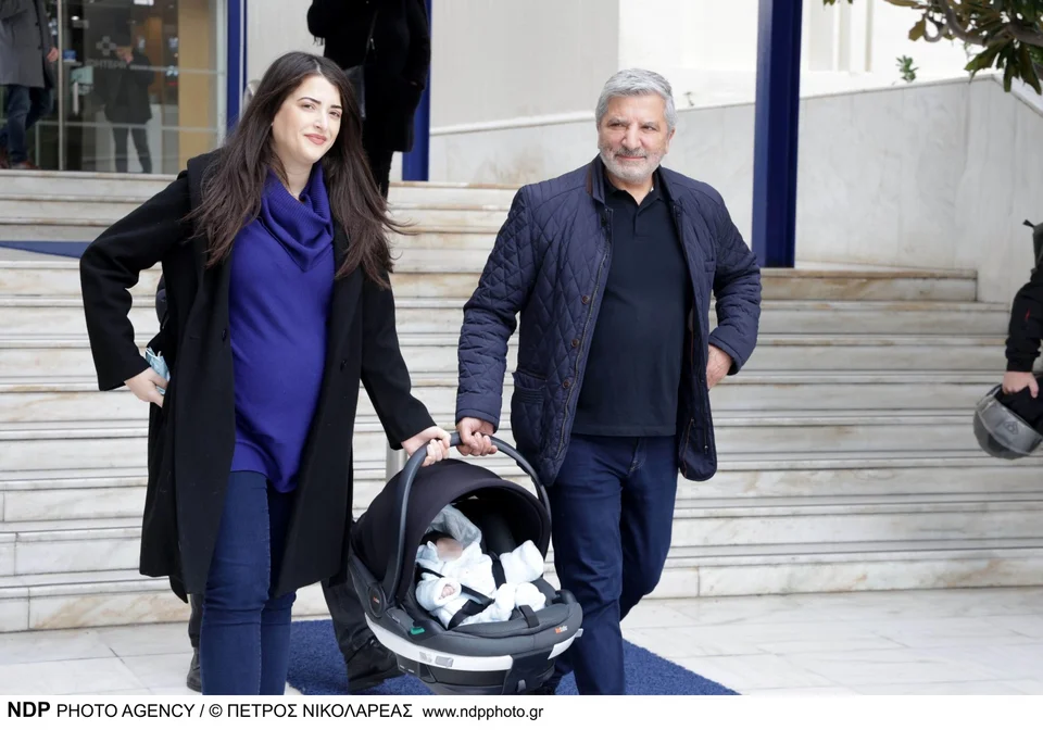 Το ζευγάρι επέστρεψε σήμερα σπίτι του μαζί με τον γιο τους