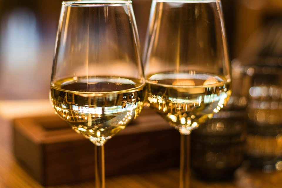 Η λέξη «terroir» αφορά όλους τους περιβαλλοντικούς παράγοντες που επηρεάζουν τα αμπέλια που αναπτύσσονται σε έναν αμπελώνα, όπως το έδαφος, το κλίμα και το υψόμετρο / PEXELS