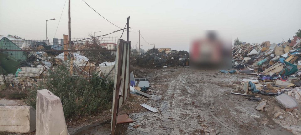 Ο 32χρονος, ως αντιδήμαρχος, δεν μερίμνησε για την απομάκρυνση ογκωδών αποβλήτων και μπάζων από δημοτικό χώρο