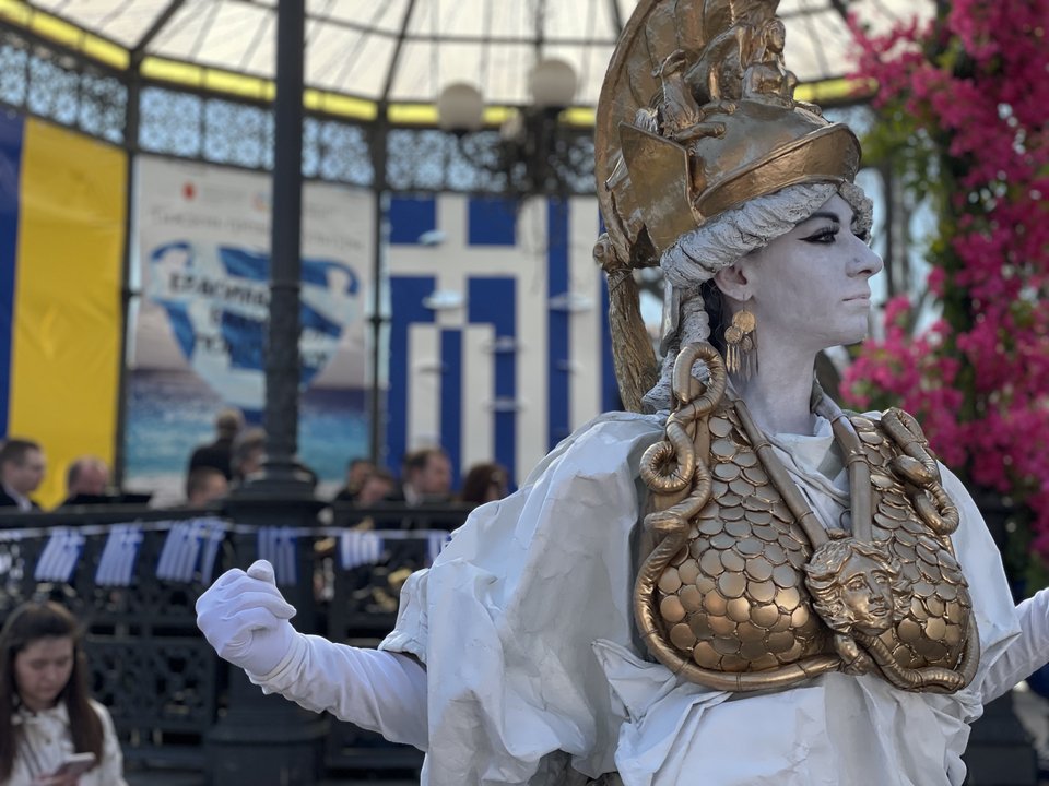 Μια ζωντανή Αθηνά Παλλάδα “επέβλεπε” τη γιορτή