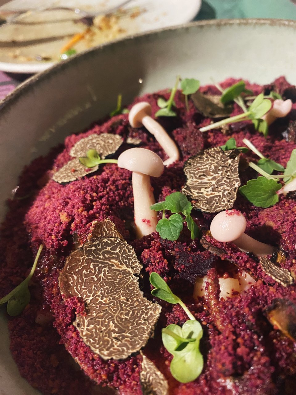 Ριζότο μανιταριών χωρίς ρύζι αλλά με πατάτα και σελινόριζα / Φωτογραφία: Μάνος Λειβαδάρος/iefimerida