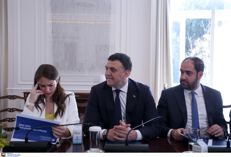 Δόμνα Μιχαηλίδου, Βασίλης Κικίλιας και τον νέο υπουργό Κλιματικής Κρίσης και Πολιτικής Προστασίας, Γιάννη Κεφαλογιάννη