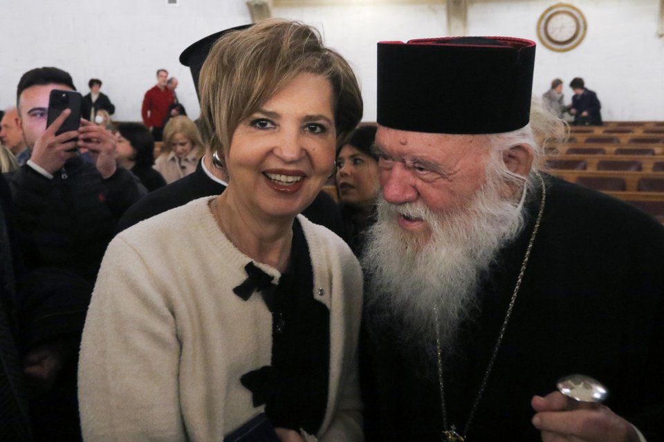 Η πρόεδρος της Βουλής Όλγα Γεροβασίλη με τον Αρχιεπίσκοπο Ιερώνυμο