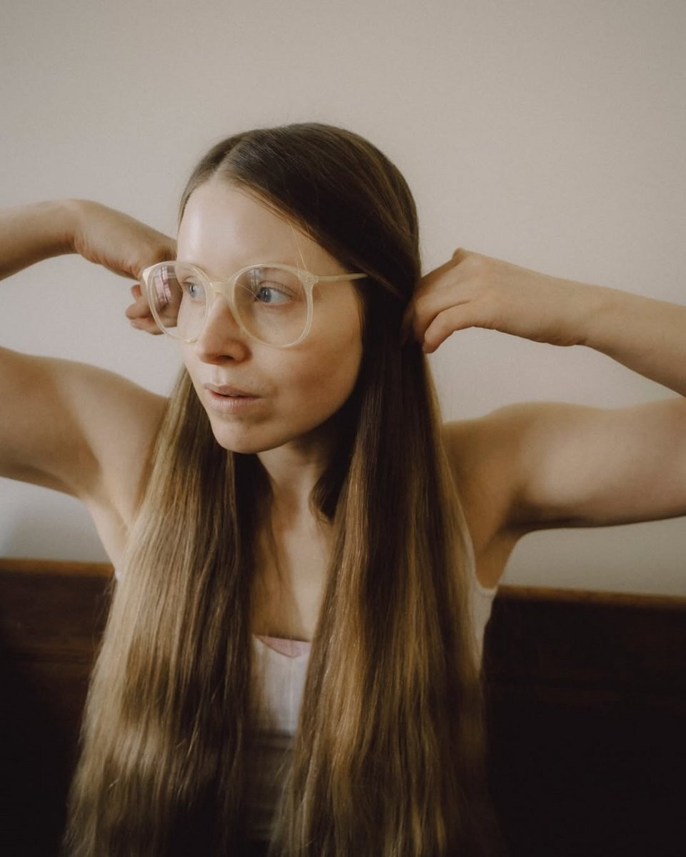 Η Jessie Cave