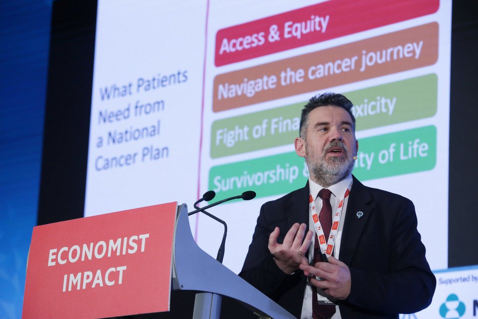 Ο Γιώργος Καπετανάκης, πρόεδρος της ΕΛΛΟΚ, στο συνέδριο του Economist για τον καρκίνο / ΑΠΕ-ΜΠΕ