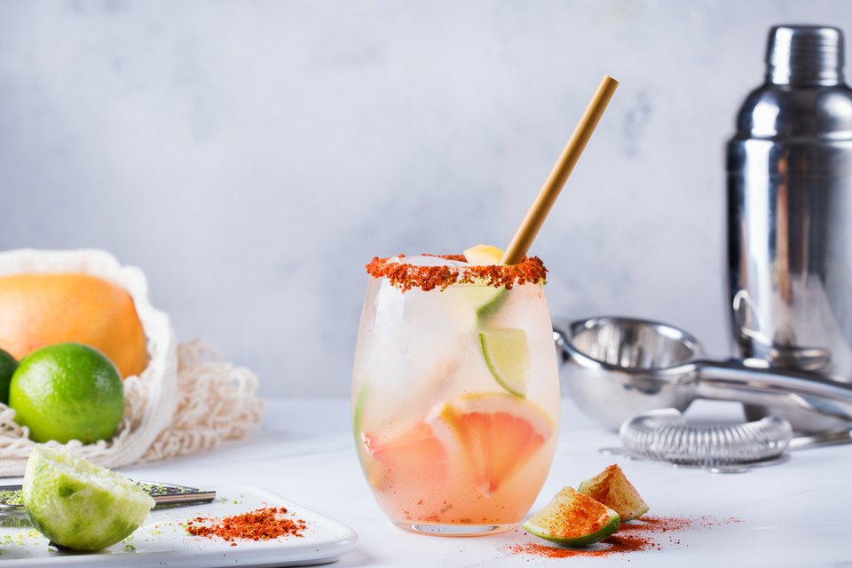 Spicy Paloma με αλάτι και καπνιστή πάπρικα/ Φωτογραφία: shutterstock