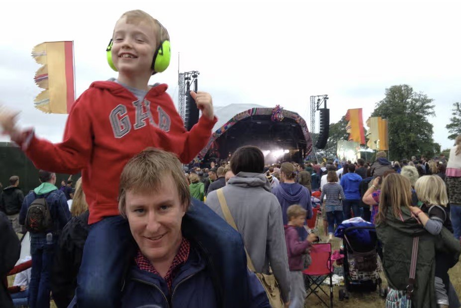 Ο John με τον επτάχρονο James στο Camp Bestival, Dorset, 2014 / John Harris