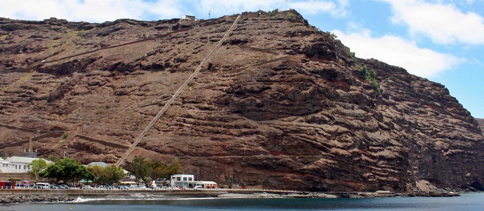 310 μέτρα χωρίζουν την αρχή και το τέλος της σκάλας / WIKIPEDIA