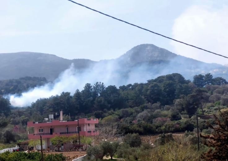  Πυρκαγιά στη Σάμο/Εικόνα: samos24.gr 