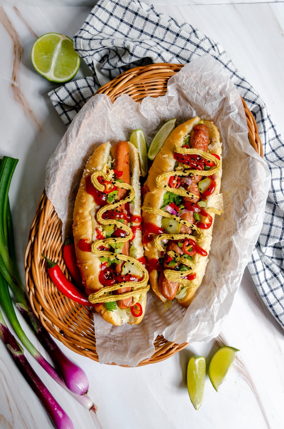 Vegan hot dog με φασόλια/ φωτογραφία: shutterstock    