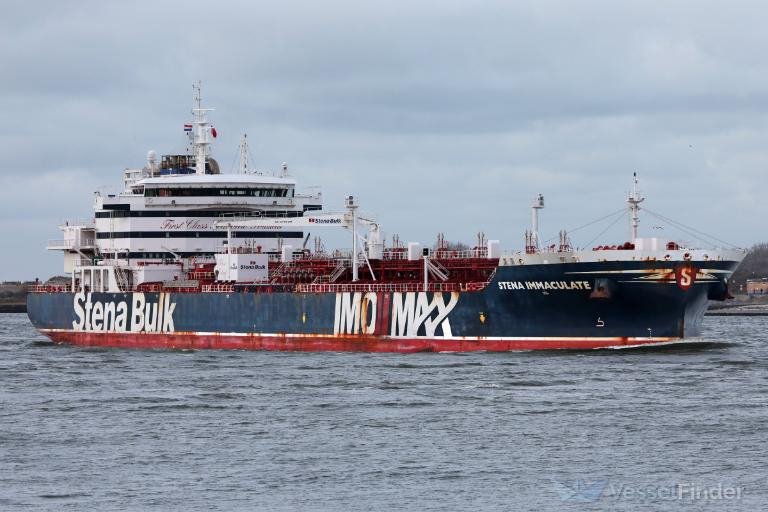Το πετρελαιοφόρο Stena Immaculate με σημαία ΗΠΑ, που φέρεται να ενεπλάκη στη σύγκρουση και κατόπιν να τυλίχθηκε στις φλόγες: