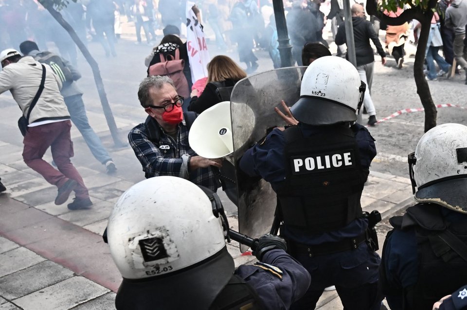 Ενταση στο πανεκπαιδευτικο συλλαλητηριο