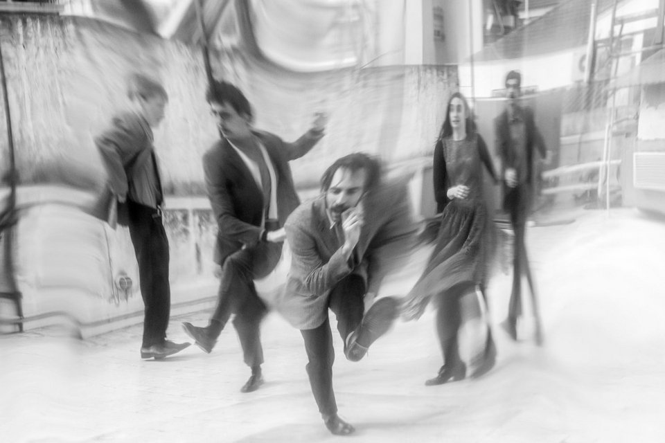 «Βαδίζοντας» στο Θέατρο Δίπυλον