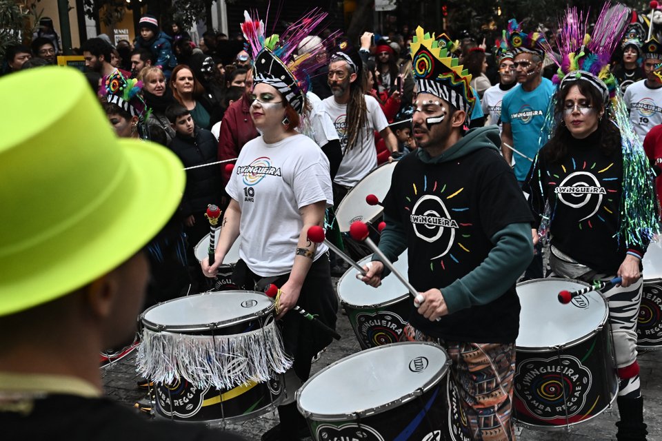 Συγκρότημα με τύμπανα στο καρναβάλι της Αθήνας/Eurokinissi